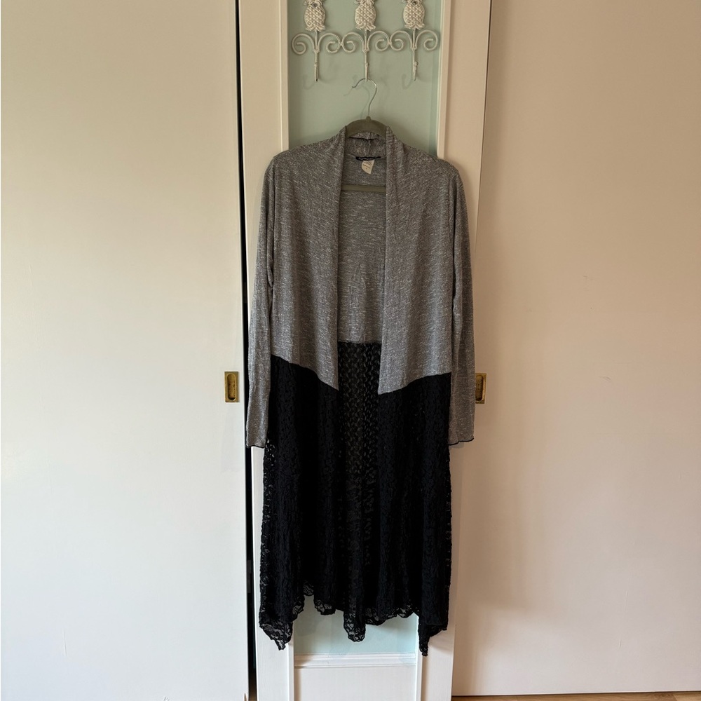 Gray and Black Women's Sweater/duster